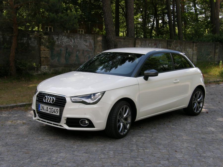  Audi A1 TFSI 2010 года  (фото 13 из 29)